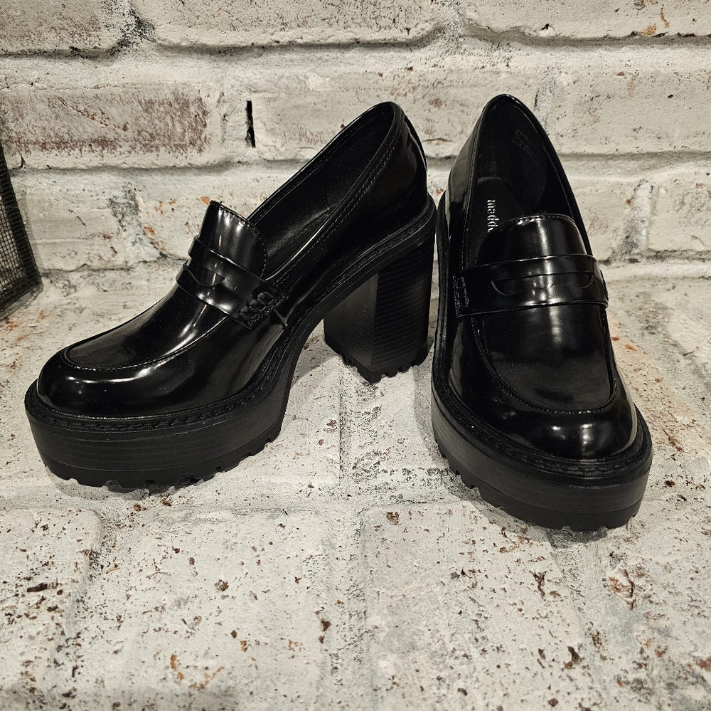 Madden Girl Kassidy Black Patent Platform High Heel Penny Loafers Y2K NWT Size 6